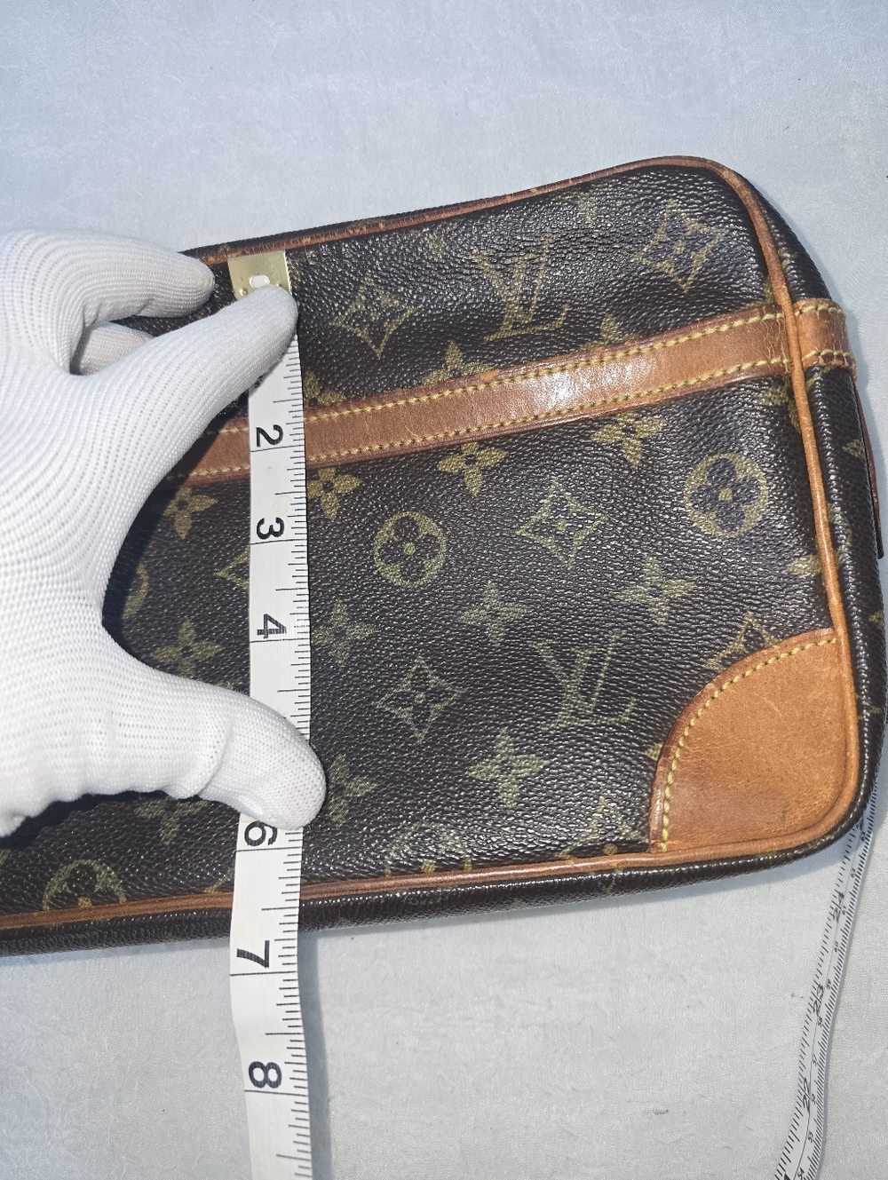Louis Vuitton Monogram Canvas Unisex Pouch/Clutch - Picture 13 of 13